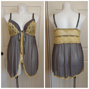 Sheer stretch mesh lacy overlay front clip lingerie sz 2X